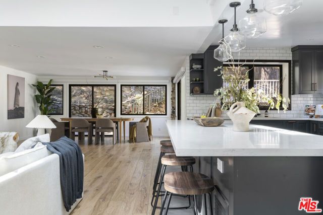1367 Oakwood Drive, Topanga (los Angeles), CA 90290
