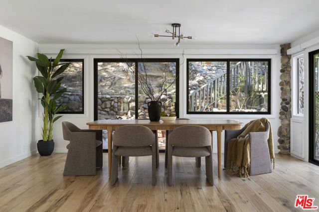 1367 Oakwood Drive, Topanga (los Angeles), CA 90290