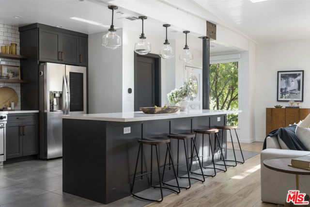1367 Oakwood Drive, Topanga (los Angeles), CA 90290