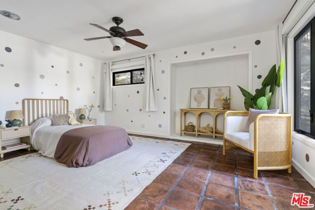 1367 Oakwood Drive, Topanga (los Angeles), CA 90290