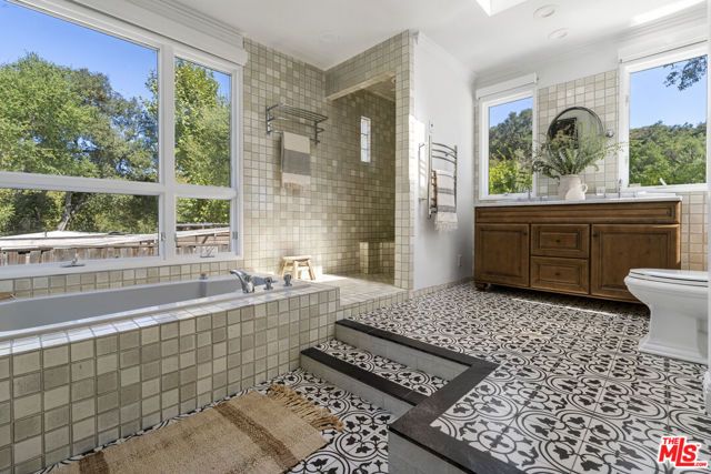 1367 Oakwood Drive, Topanga (los Angeles), CA 90290
