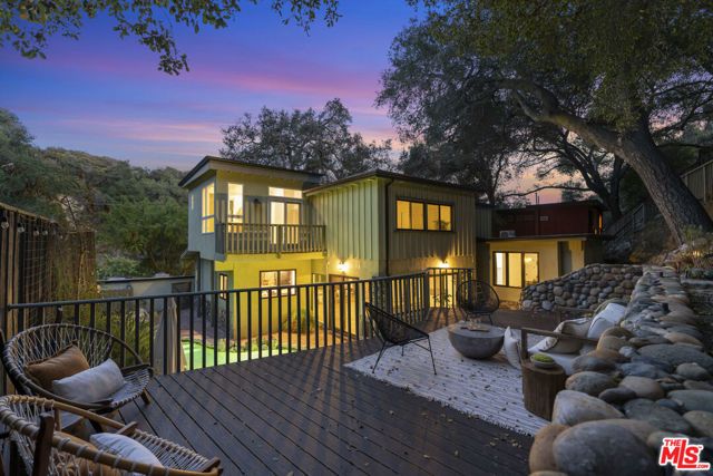 1367 Oakwood Drive, Topanga (los Angeles), CA 90290