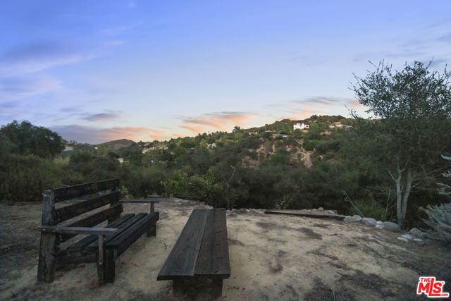 1367 Oakwood Drive, Topanga (los Angeles), CA 90290