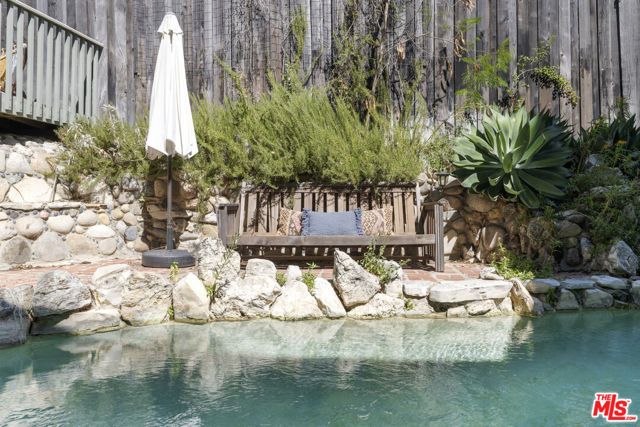 1367 Oakwood Drive, Topanga (los Angeles), CA 90290