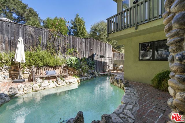 1367 Oakwood Drive, Topanga (los Angeles), CA 90290