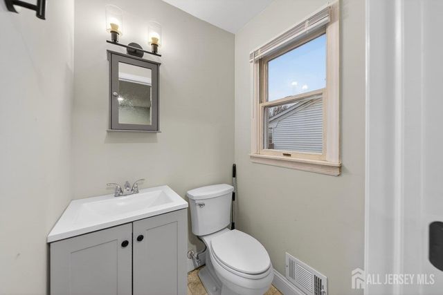 269 Rosewood Lane, Port Reading, NJ 07064