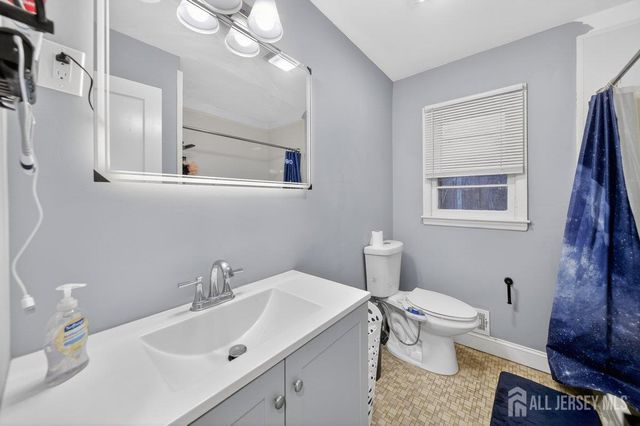 269 Rosewood Lane, Port Reading, NJ 07064