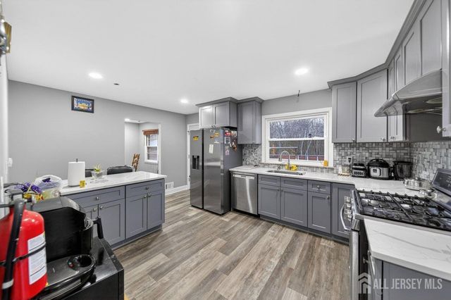 269 Rosewood Lane, Port Reading, NJ 07064