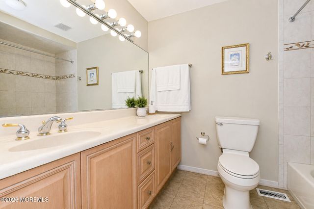 19 Prescott Drive, Marlboro, NJ 07746