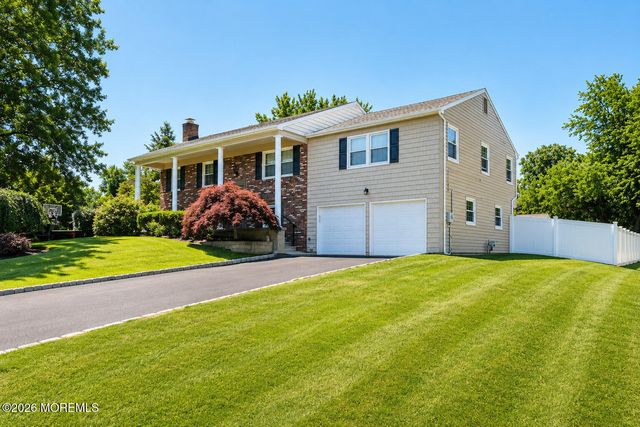 19 Prescott Drive, Marlboro, NJ 07746