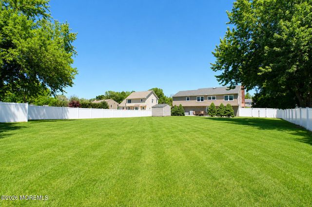19 Prescott Drive, Marlboro, NJ 07746