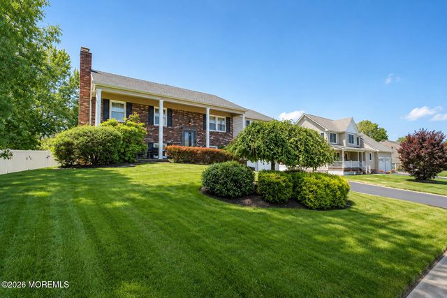 19 Prescott Drive, Marlboro, NJ 07746