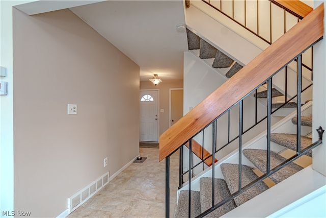 9400 Sherman Lane, North Royalton, OH 44133