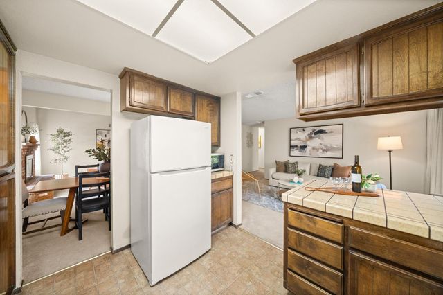 6930 Cobblestone Way, Citrus Heights, CA 95621