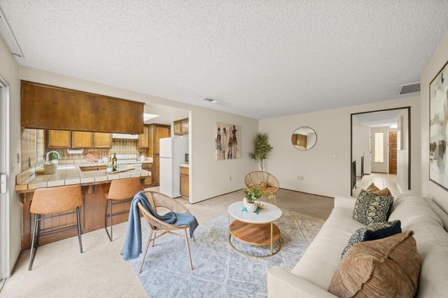 6930 Cobblestone Way, Citrus Heights, CA 95621