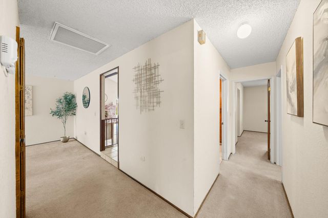 6930 Cobblestone Way, Citrus Heights, CA 95621