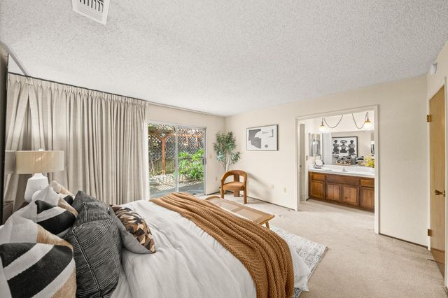 6930 Cobblestone Way, Citrus Heights, CA 95621