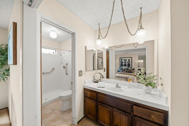 6930 Cobblestone Way, Citrus Heights, CA 95621