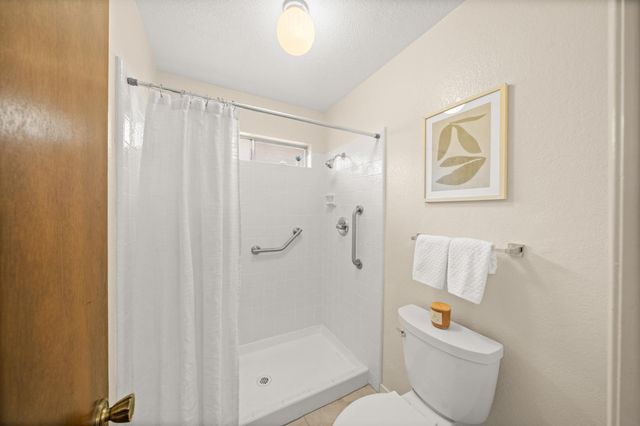 6930 Cobblestone Way, Citrus Heights, CA 95621