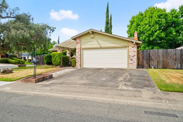 6930 Cobblestone Way, Citrus Heights, CA 95621