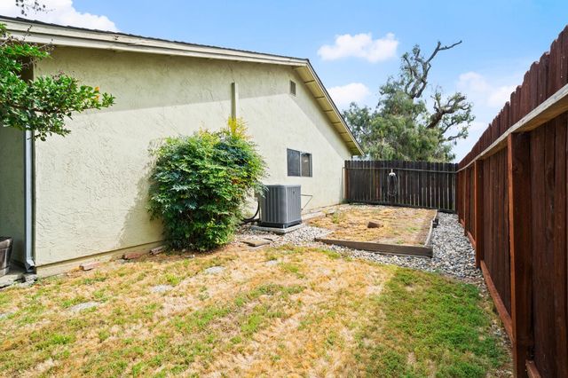 6930 Cobblestone Way, Citrus Heights, CA 95621