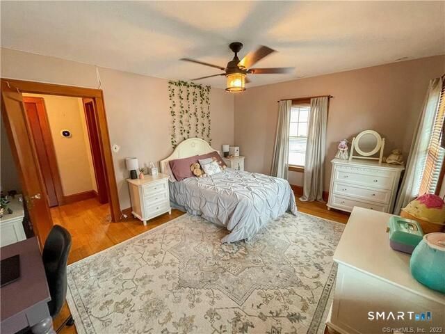 16 Meriden Avenue, Meriden, CT 06451