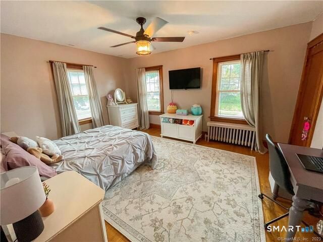 16 Meriden Avenue, Meriden, CT 06451