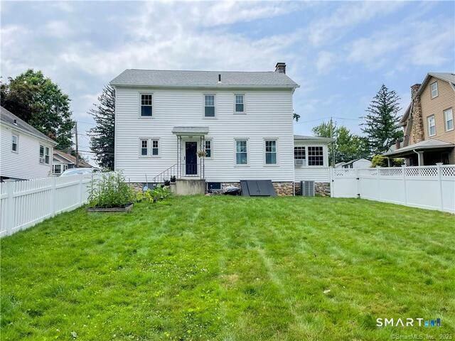 16 Meriden Avenue, Meriden, CT 06451