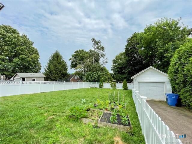 16 Meriden Avenue, Meriden, CT 06451