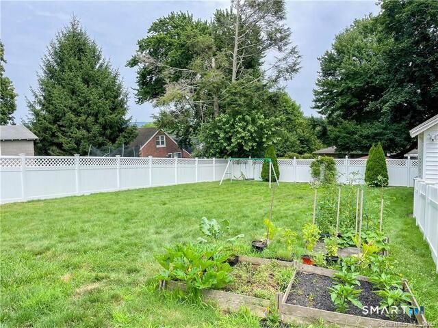 16 Meriden Avenue, Meriden, CT 06451