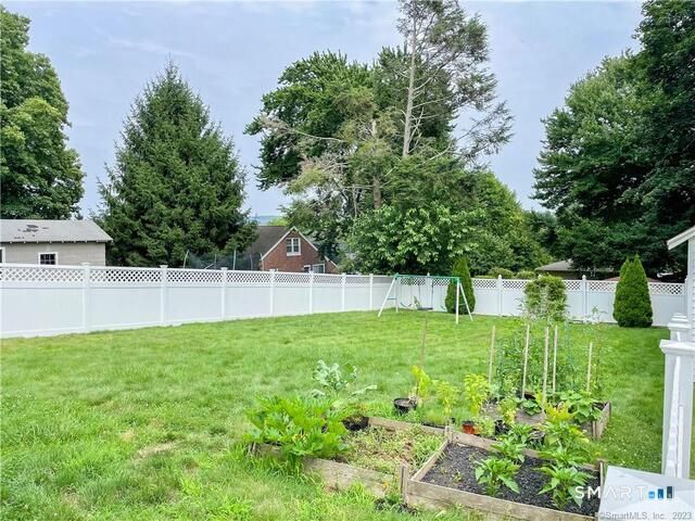 16 Meriden Avenue, Meriden, CT 06451