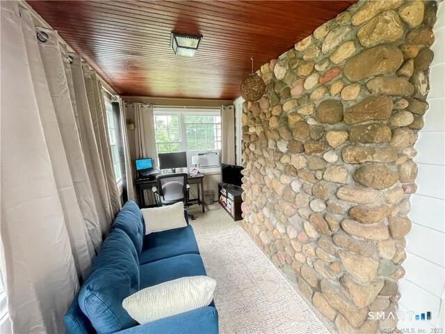 16 Meriden Avenue, Meriden, CT 06451