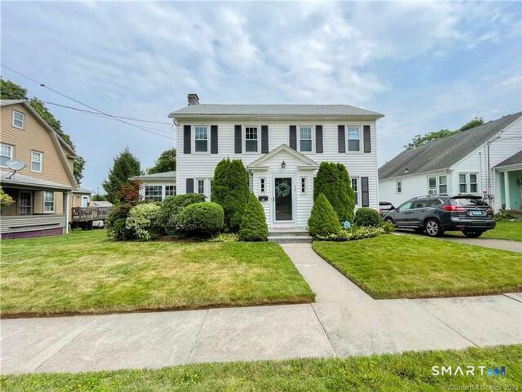 16 Meriden Avenue, Meriden, CT 06451