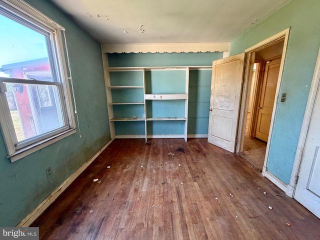 6521 RIDGE RD, Baltimore, MD 21237