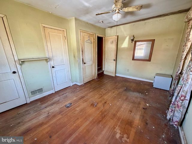 6521 RIDGE RD, Baltimore, MD 21237