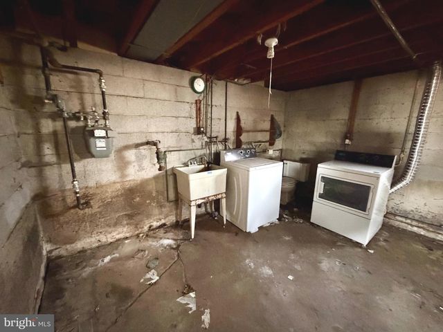 6521 RIDGE RD, Baltimore, MD 21237