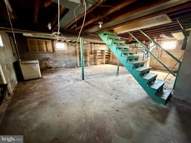 6521 RIDGE RD, Baltimore, MD 21237