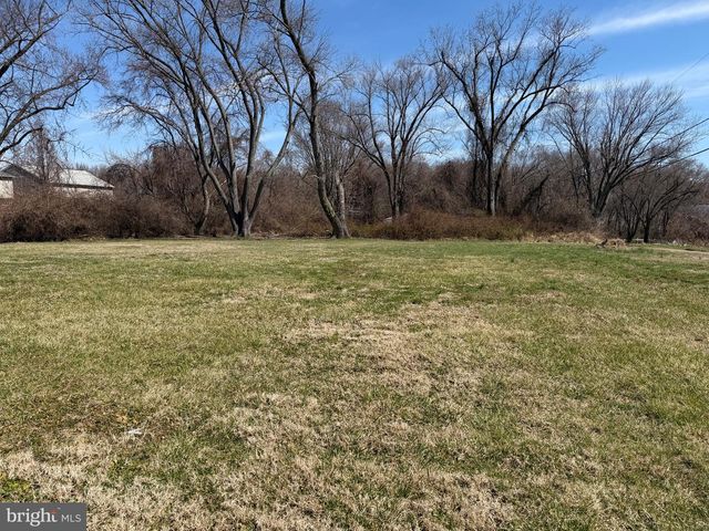 6521 RIDGE RD, Baltimore, MD 21237