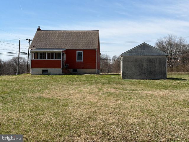 6521 RIDGE RD, Baltimore, MD 21237