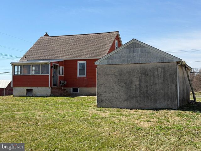 6521 RIDGE RD, Baltimore, MD 21237