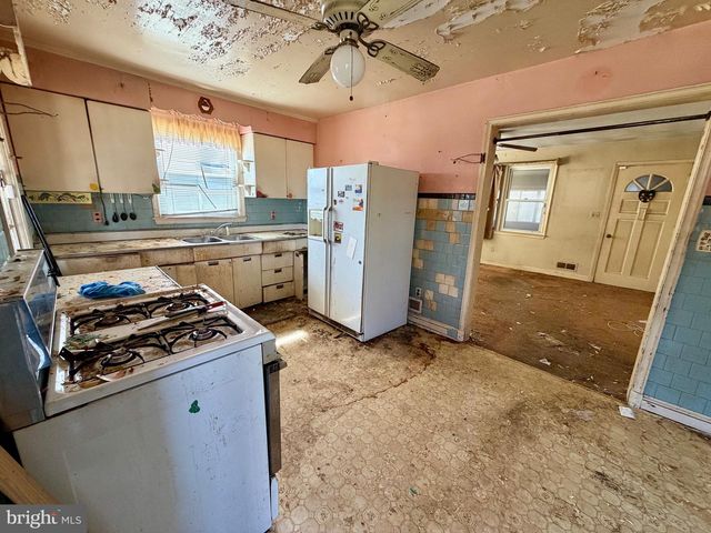 6521 RIDGE RD, Baltimore, MD 21237