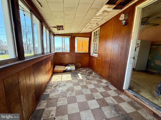 6521 RIDGE RD, Baltimore, MD 21237