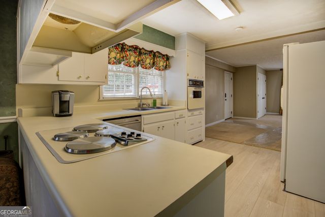 770 Shipp Circle NW, Conyers, GA 30012