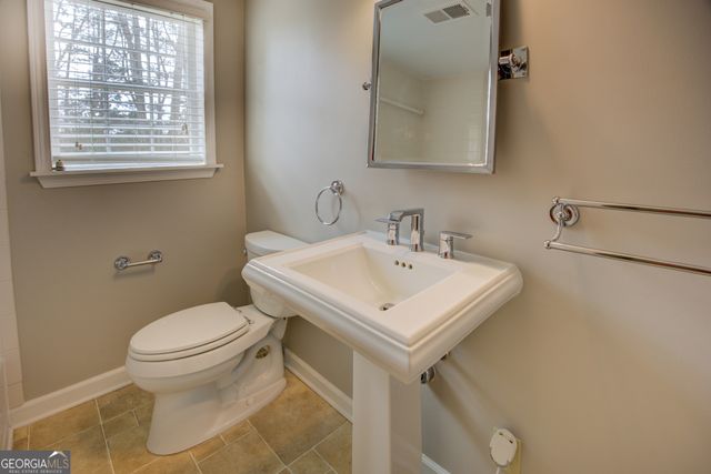 770 Shipp Circle NW, Conyers, GA 30012