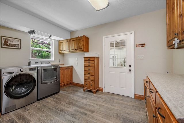 640 Piney Creek Drive, Bellville, TX 77418