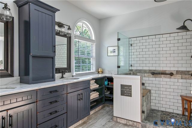 12407 Avon Lake Cir, Midlothian, VA 23114