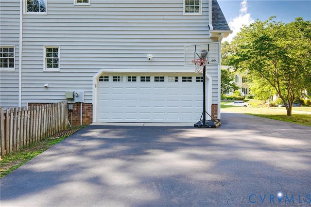 12407 Avon Lake Cir, Midlothian, VA 23114
