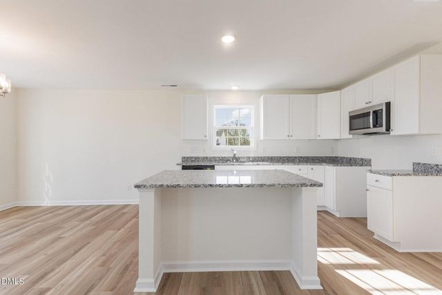 32 Littlefield Lane, La Grange, NC 28551