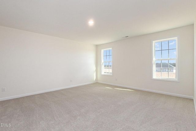 32 Littlefield Lane, La Grange, NC 28551