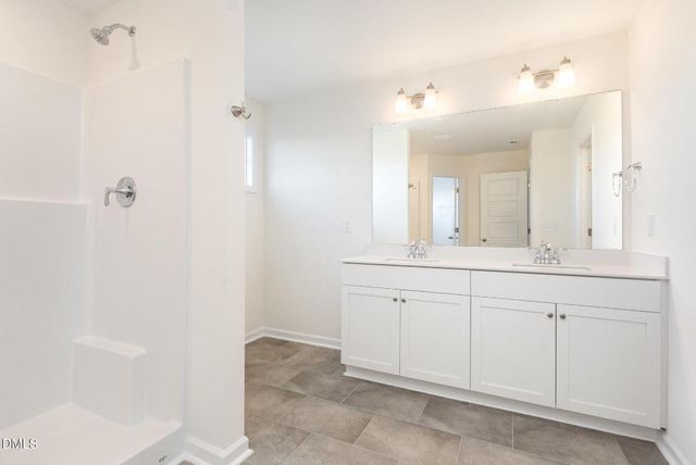 32 Littlefield Lane, La Grange, NC 28551